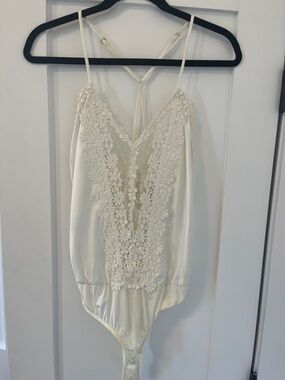 Flora Nikrooz White Floral Lace Plunge Bodysuit